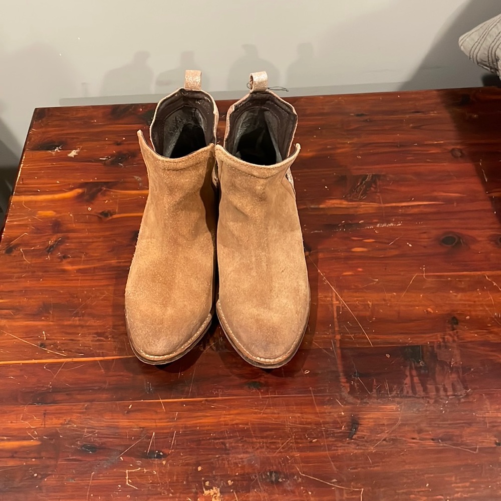 Diba True western short booties